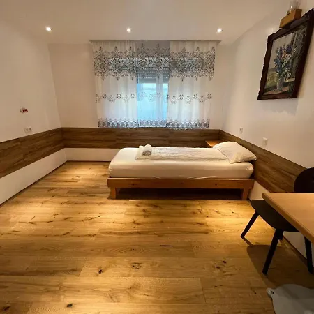 Tu Ferienzimmer In Stadtmitte Ulm