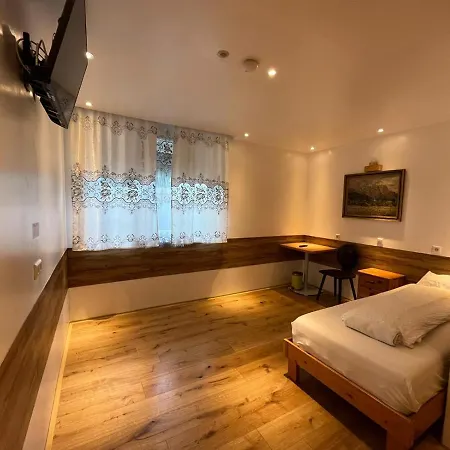 Tu Ferienzimmer In Stadtmitte *