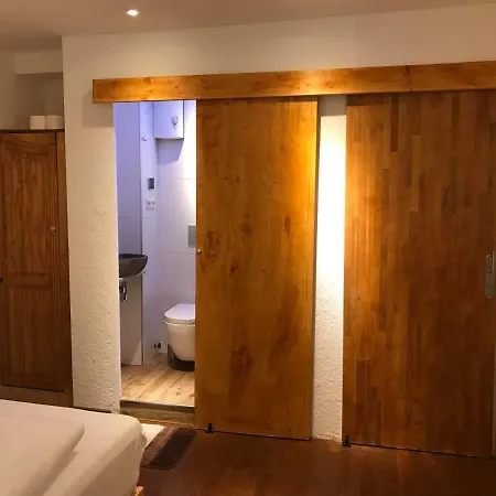 Tu Ferienzimmer In Stadtmitte Guest house Ulm