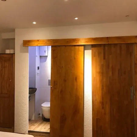 Tu Ferienzimmer In Stadtmitte *