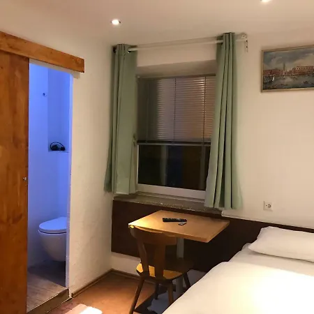 בית הארחה Tu Ferienzimmer In Stadtmitte אולם