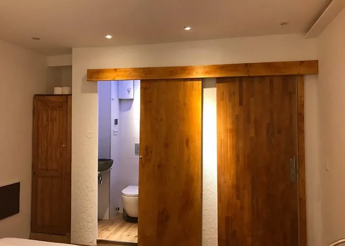 Tu Ferienzimmer In Stadtmitte 3*